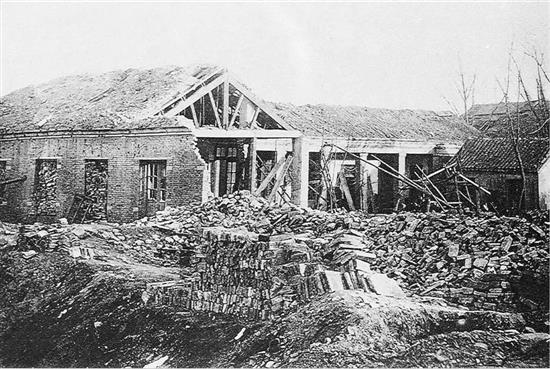 西什库教堂被义和团炸坏后的情景